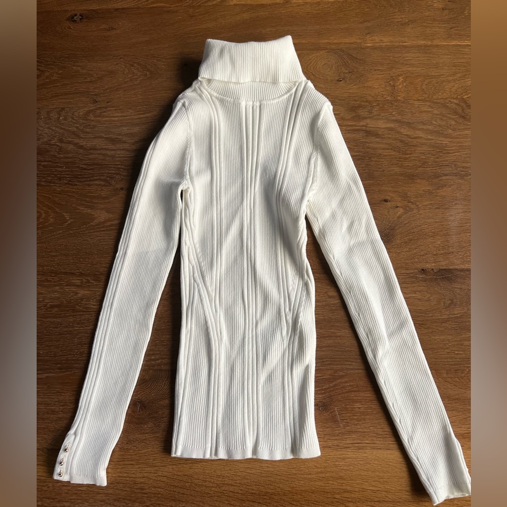 White House Black Market Fitted Ribbed Turtleneck White Cream Sweater XS